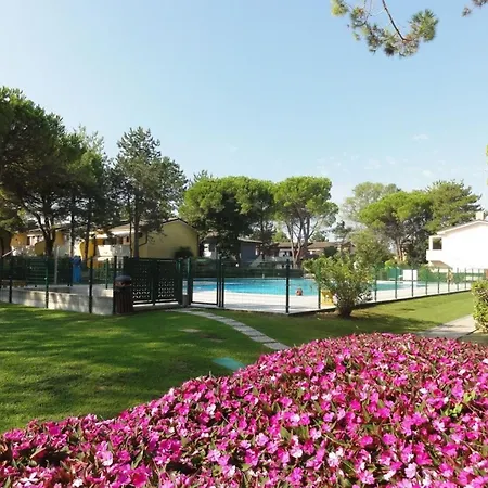 Comfy Flat With Pool-beahost *