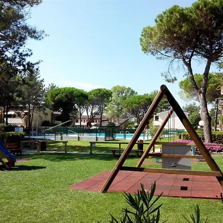 Comfy Flat With Pool-beahost Bibione