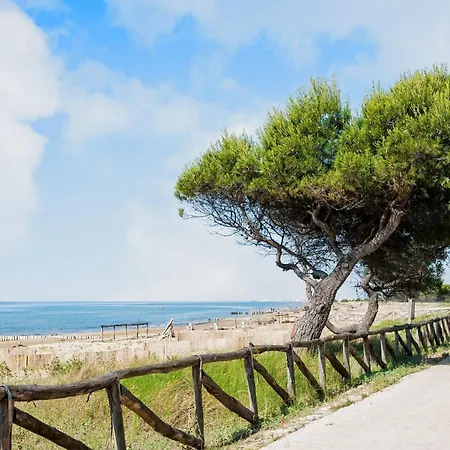 Comfy Flat With Pool-beahost Appartamento Bibione