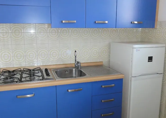 Apartman Comfy Flat With Pool-beahost